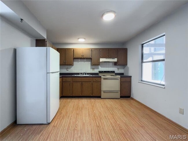 Building Photo - 3004 Pembroke Ln