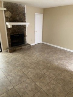 Foto del edificio - 6369 Holcomb Way