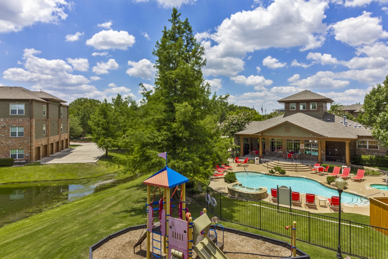 Heather Creek Apartments in Mesquite, TX