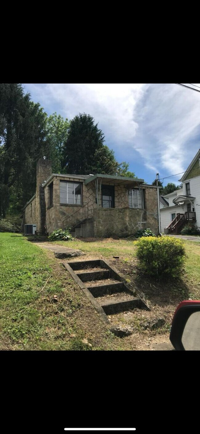 Foto del edificio - 807 Potomac Ave