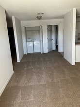 Building Photo - 1800 Tsuga Way