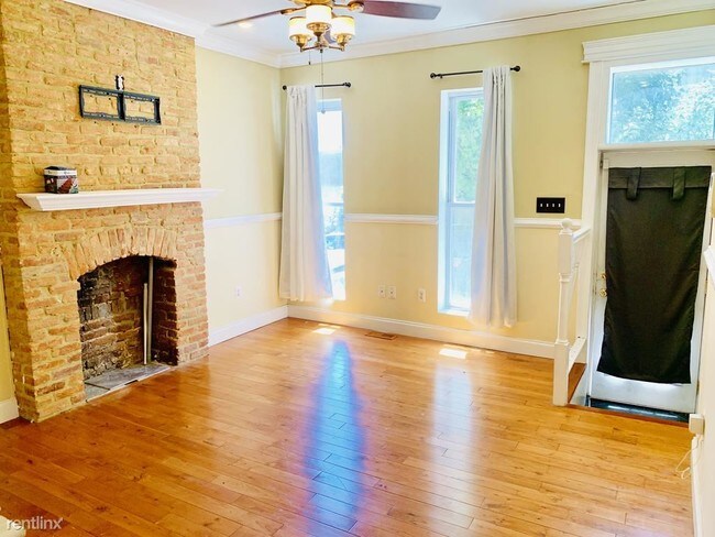 Building Photo - 2 br, 1.5 bath Townhome - 436 Fawcett St