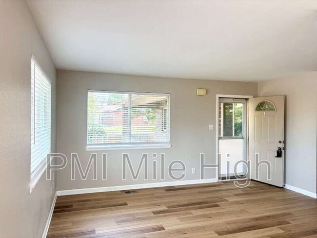 Foto del edificio - 9710 Huron St