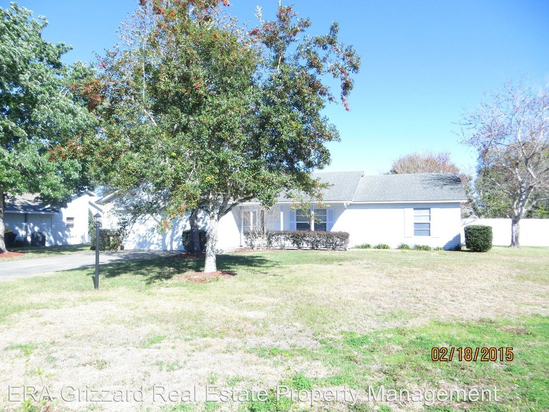 Primary Photo - 33746 Tara Wood Dr