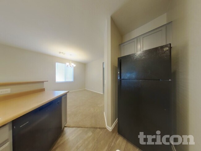 Foto del edificio - 6410 S 72nd Ln