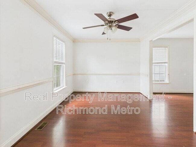 Building Photo - 1712 Kemper St