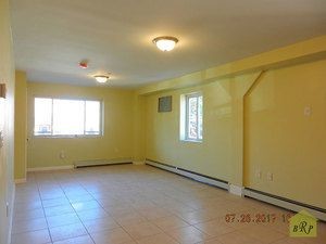 Foto del edificio - 556 E 86th St