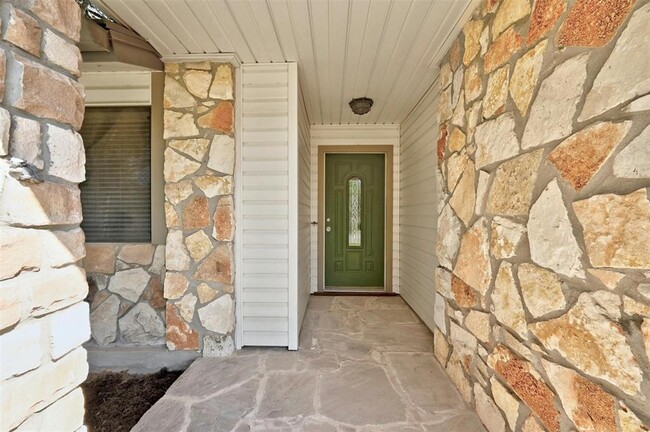 Building Photo - 1404 O K Corral