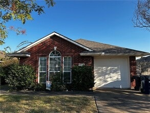 Building Photo - 608 Plano Dr