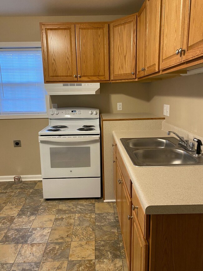 Foto del edificio - 114 Woodrow Street, Unit 6