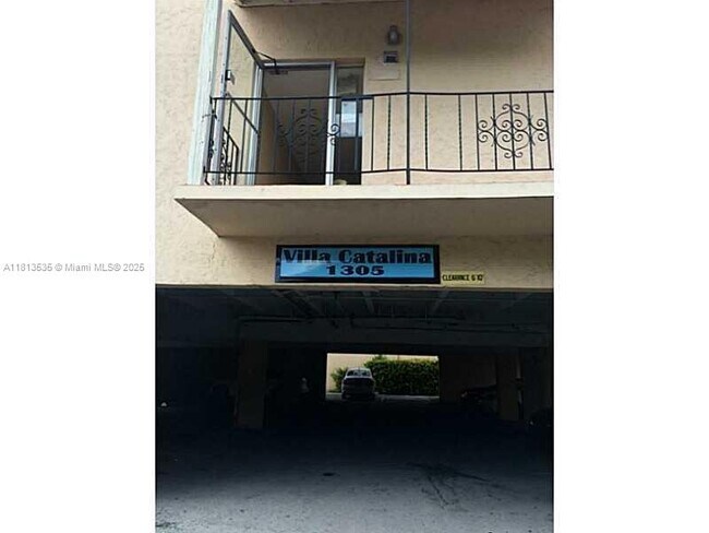 Foto del edificio - 1305 W 53rd St