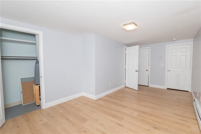 Building Photo - 20 Hurdis St