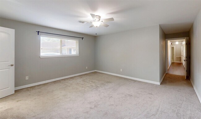 Building Photo - 5850 Braesheather Dr