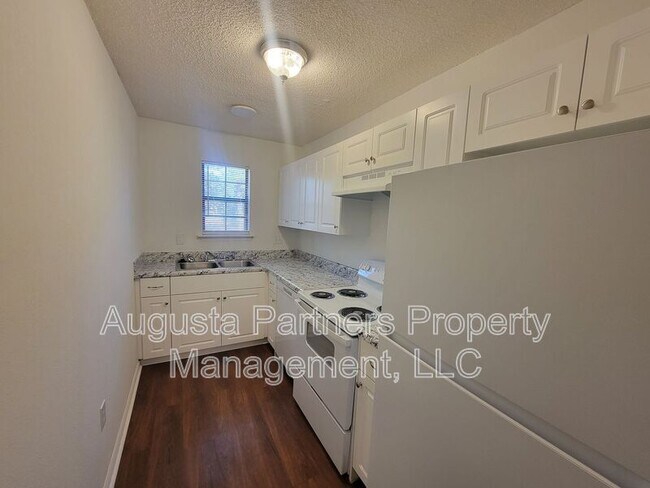 Foto del edificio - 779 Stevens Creek Rd