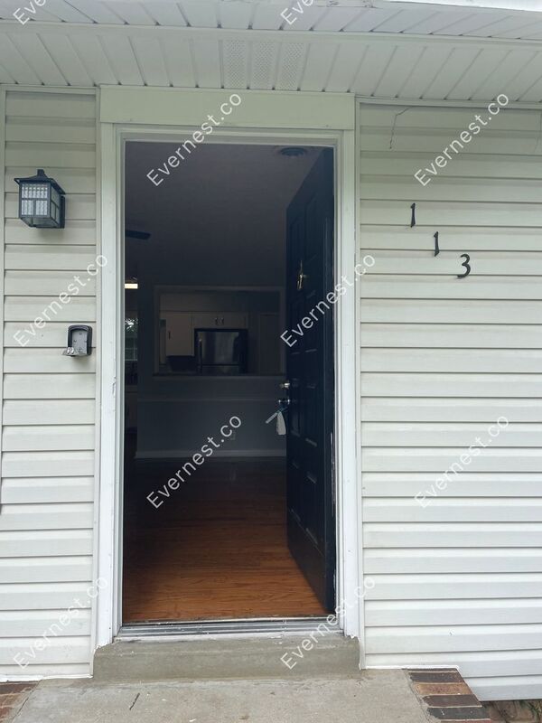 Foto del edificio - 113 Hillwood Ct