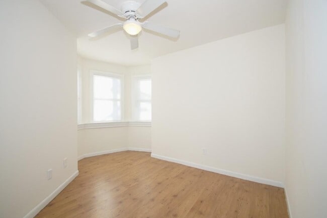 Building Photo - 2435 Grays Ferry Ave