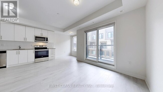 Building Photo - 3409 Ridgeway Dr