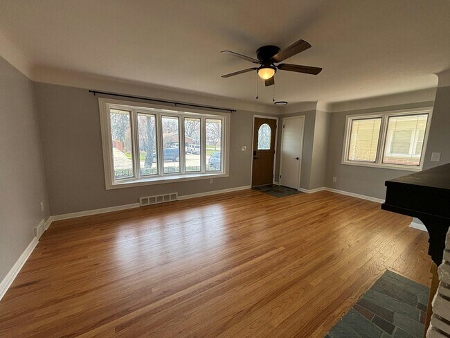 Foto del edificio - 21405 Evergreen St