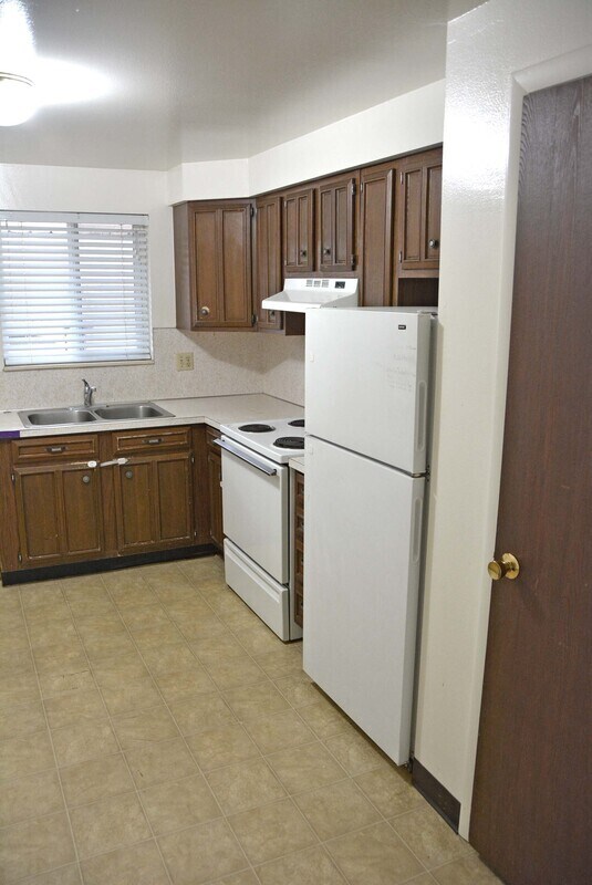 Primary Photo - 1127 E 960 S