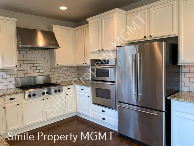 Foto del edificio - 708 SW Grant Way