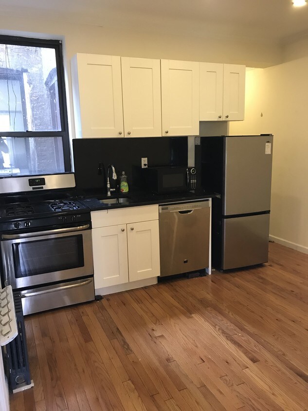 Primary Photo - 133 Avenue D