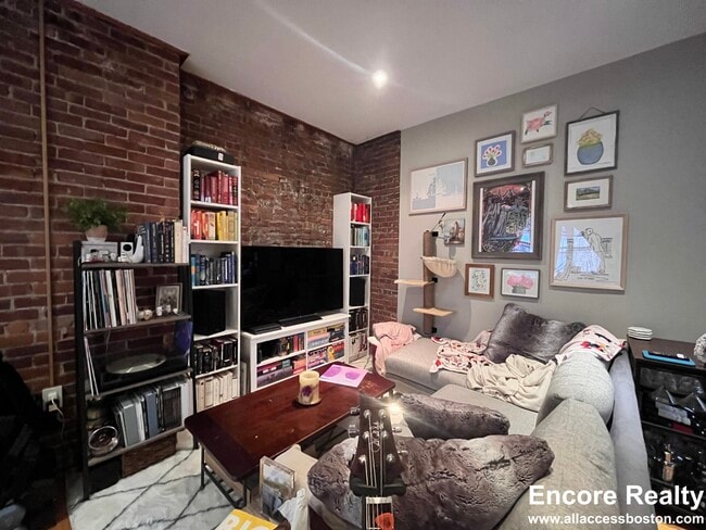 Building Photo - 19 Garrison St