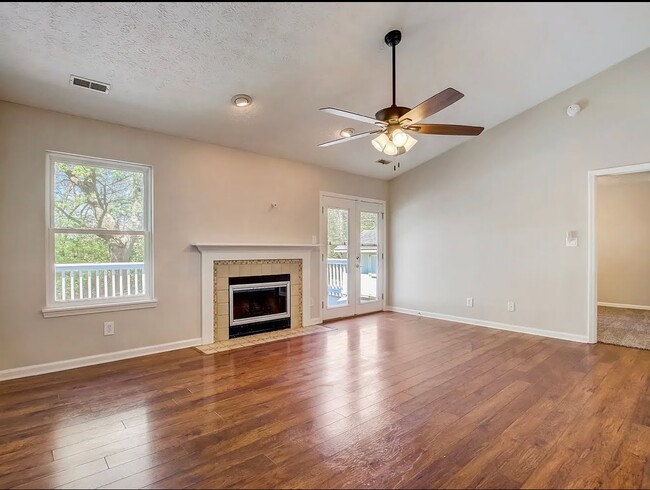 Building Photo - 7261 Woodmill Ct