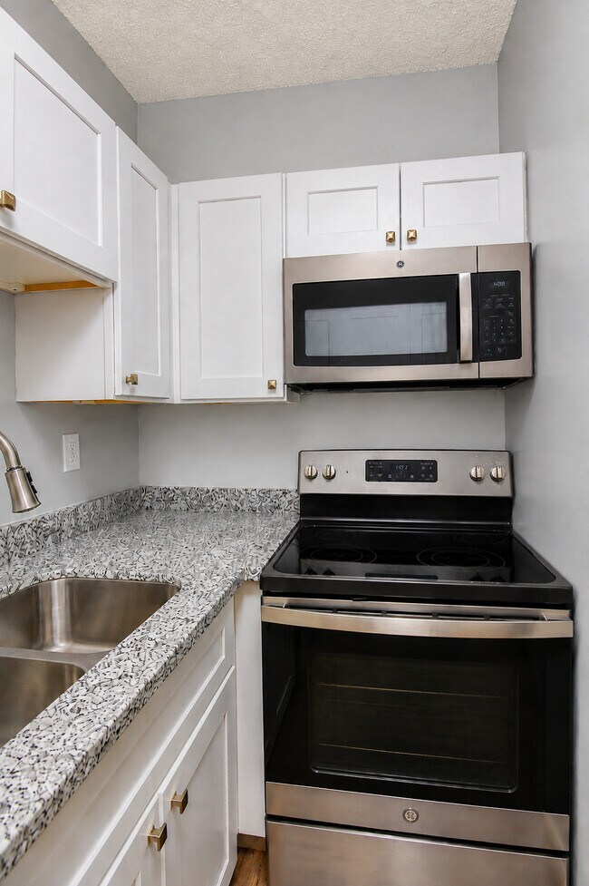 Kitchen - Clear Lake Place