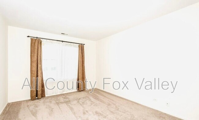 Foto del edificio - 324 Grissom Ct