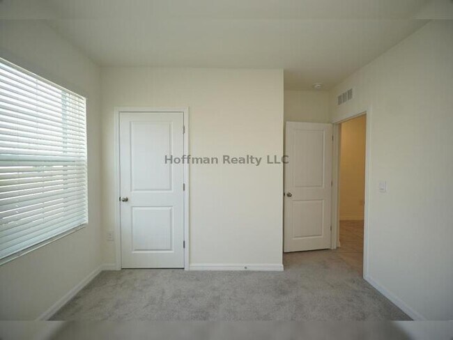 Foto del edificio - Spacious 4-Bedroom Home with 2-Car Garage in Wesley Chapel