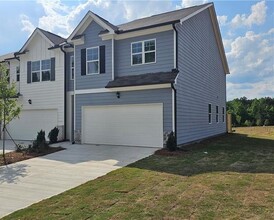 Building Photo - 27 Berryville Dr