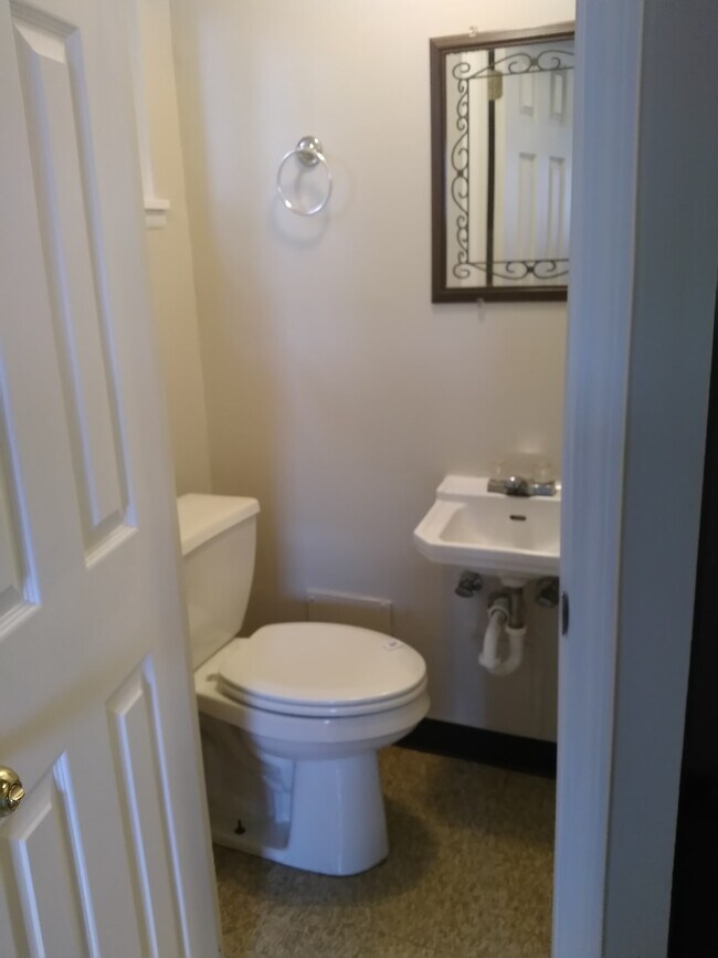 Foto del edificio - 1551 Lee Terrace Dr