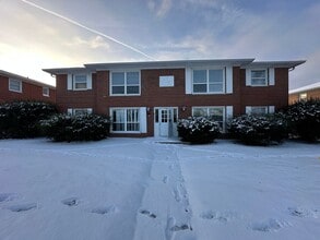 Building Photo - 6037 W 25th St