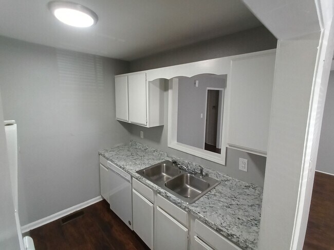 Building Photo - 16 Brianfield Cv