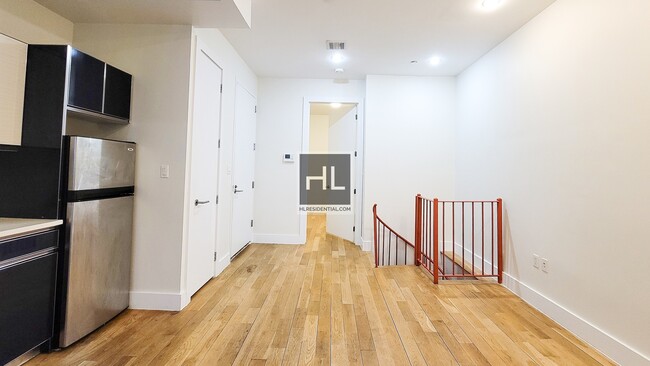 Building Photo - No-Fee two bedroom in Bed-Stuy