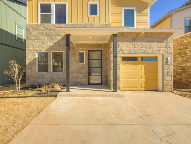 Building Photo - Beautiful New Construction Home in Edmond/...