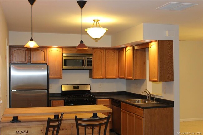 Building Photo - 38 Woodhill Rd