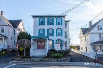 Building Photo - 115 Tunxis Hill Rd