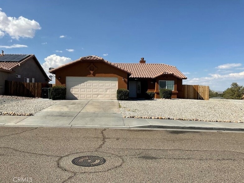 Primary Photo - 16392 Appletree Ln