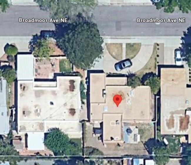 Building Photo - 4220 Broadmoor Ave NE