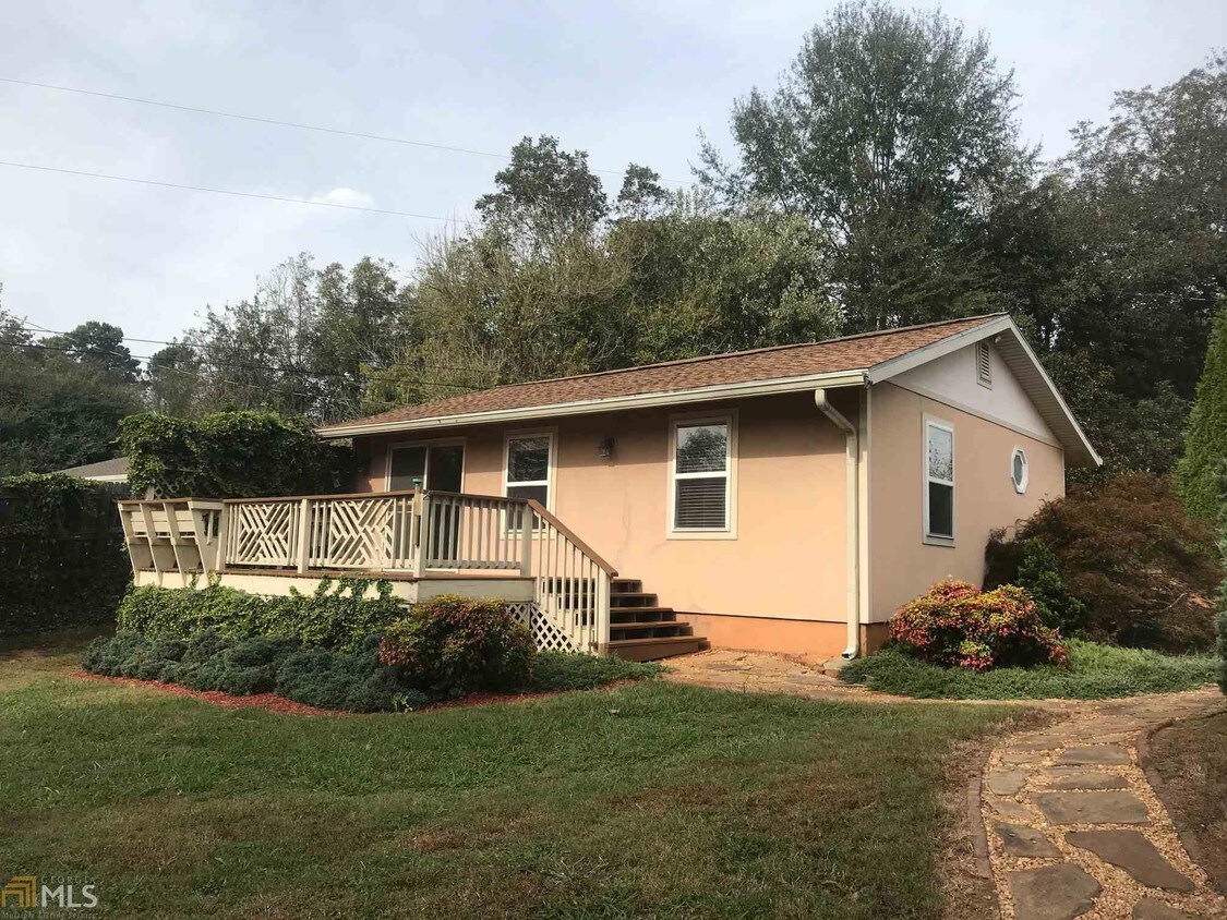 Foto principal - 6349 Old Dawsonville Rd