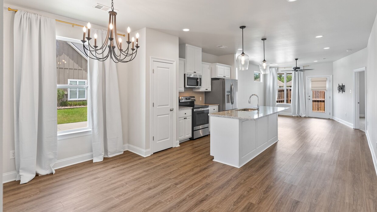 Foto principal - 3 Bedroom Townhomes Off Burbank