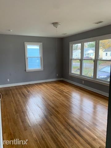 Building Photo - 3 br, 1 bath House - 2028 S Whitehill Dr # B