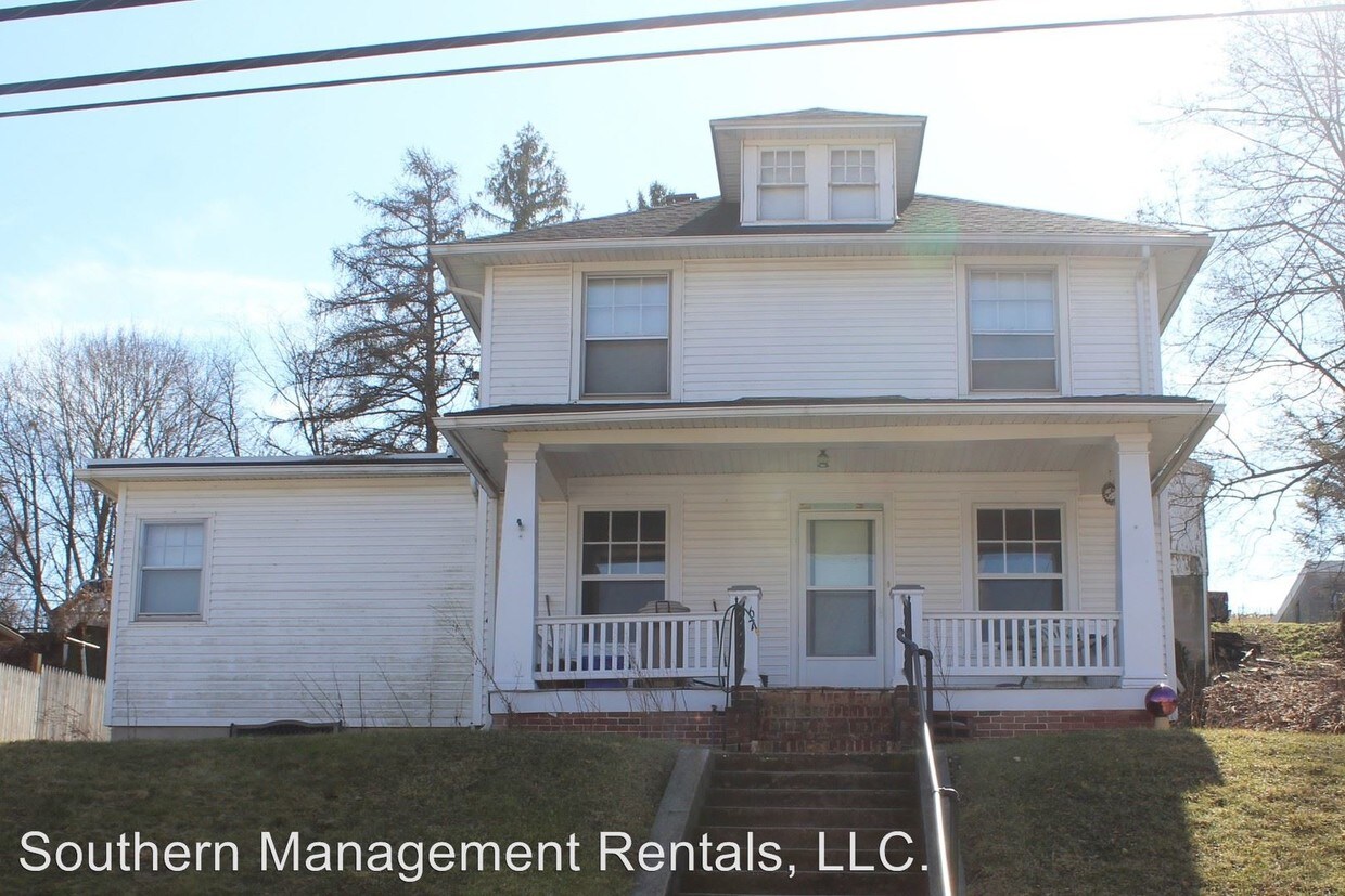 Foto principal - 67 W Main St