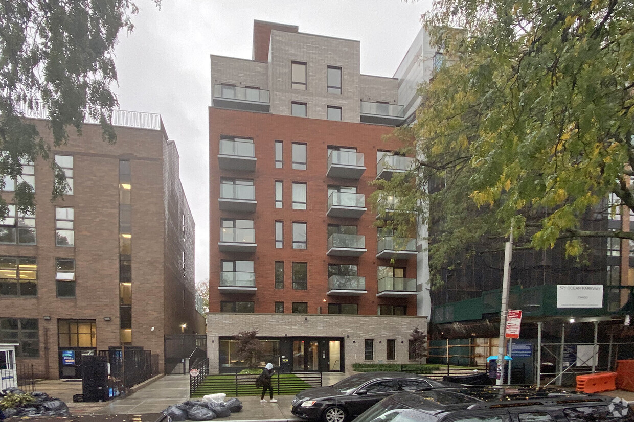 Building Photo - Ocean Parkway Apartments