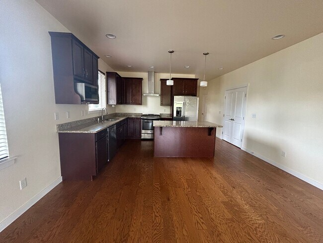 Foto del edificio - 4052 Kinston St.