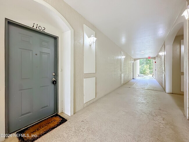 Foto del edificio - 7801 Point Meadows Dr