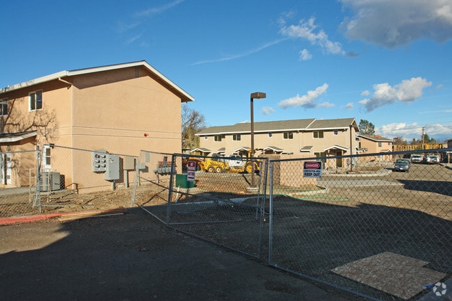 Building Photo - Linden Apartments