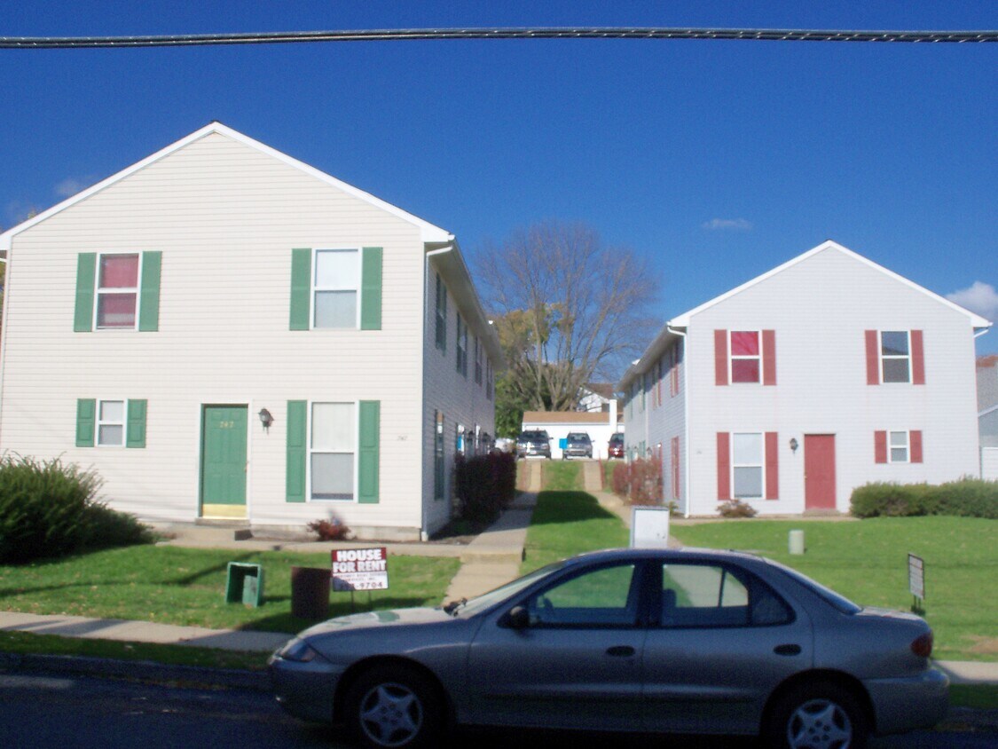 Street View - 741 B Union St.