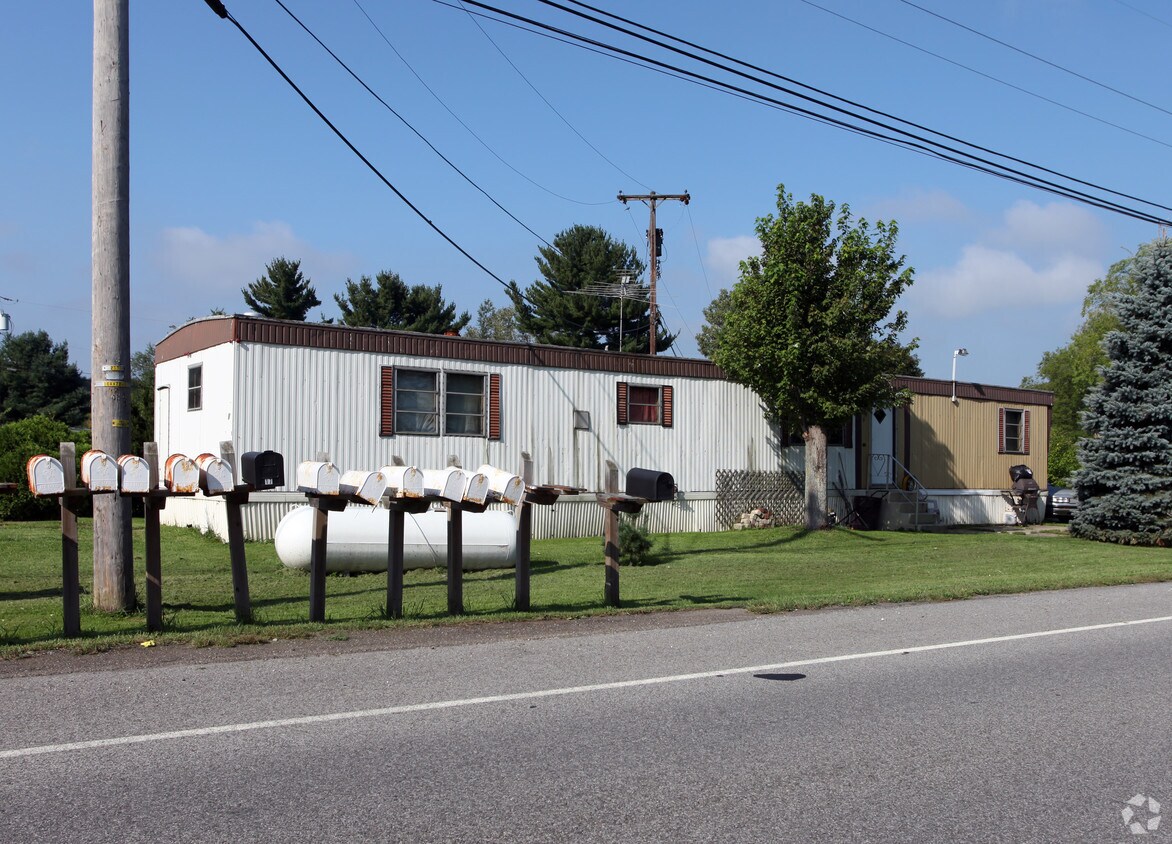 Primary Photo - M & M Mobile Home Park